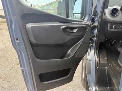 2019 Mercedes-Benz Sprinter 2500  LWB - Photo 12 - Miami, FL 33142