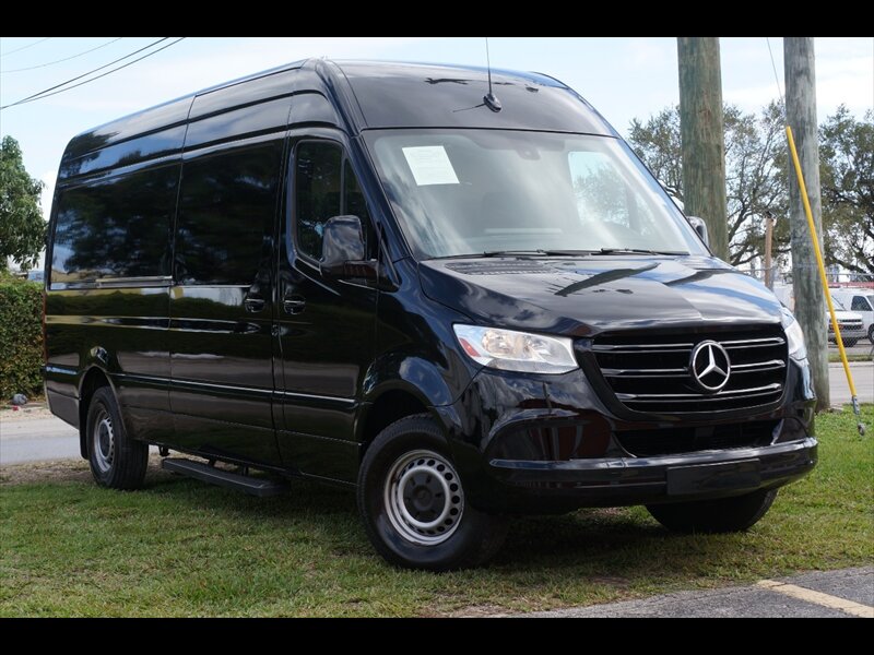 2019 Mercedes-Benz Sprinter Crew Van Base