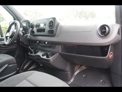 2019 Mercedes-Benz Sprinter 2500 LWB - Photo 26 - Miami, FL 33142