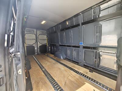 2019 Mercedes-Benz Sprinter 2500   - Photo 26 - Miami, FL 33142
