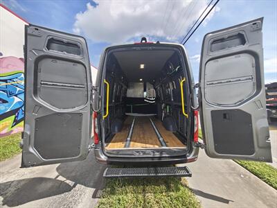 2019 Mercedes-Benz Sprinter 2500   - Photo 25 - Miami, FL 33142