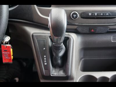 2022 Ford Transit 350 XLT   - Photo 34 - Miami, FL 33142