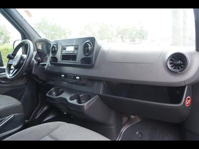 2019 Mercedes-Benz Sprinter 2500  LWB - Photo 29 - Miami, FL 33142