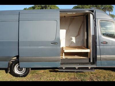 2019 Mercedes-Benz Sprinter 2500 LWB - Photo 12 - Miami, FL 33142