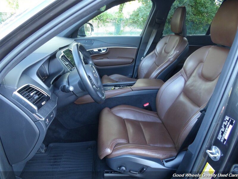 2022 Volvo XC90 T6 Inscription photo 12