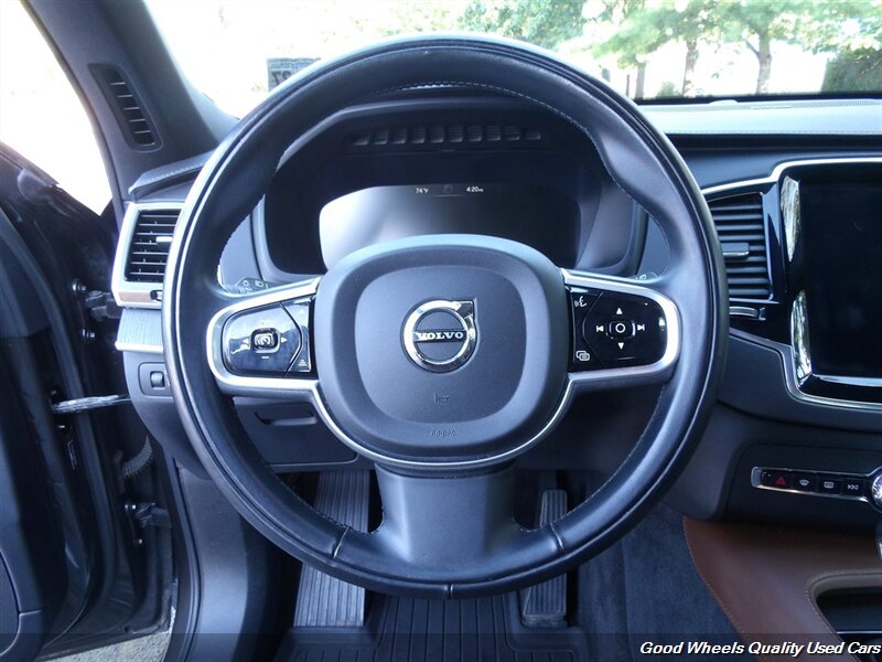 2022 Volvo XC90 T6 Inscription photo 16