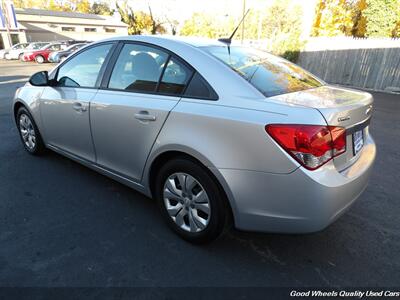 2013 Chevrolet Cruze LS Auto - Photo 7 - Glassboro, NJ 08028