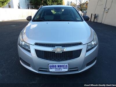 2013 Chevrolet Cruze LS Auto - Photo 2 - Glassboro, NJ 08028