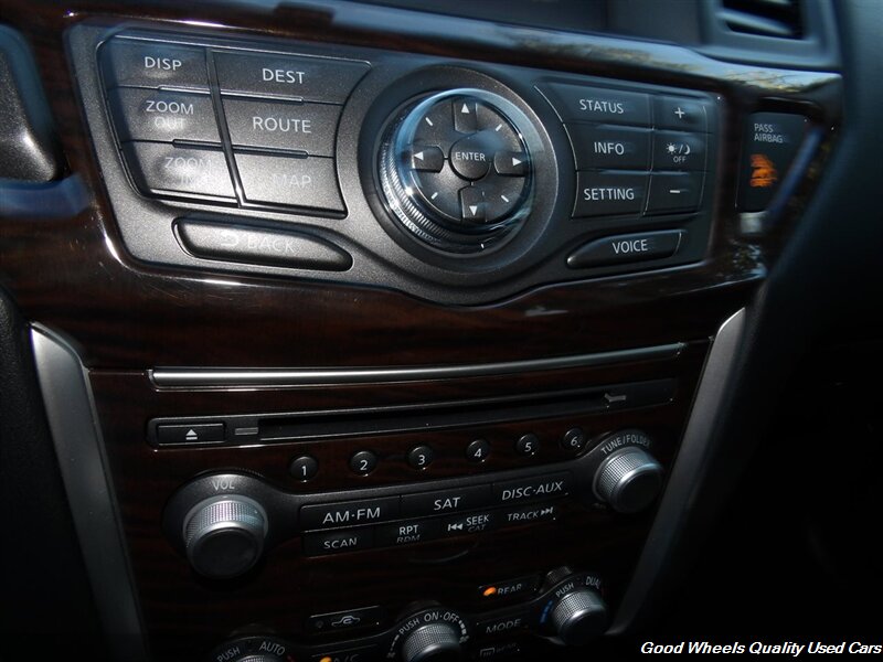 2014 Nissan Pathfinder SL photo 21