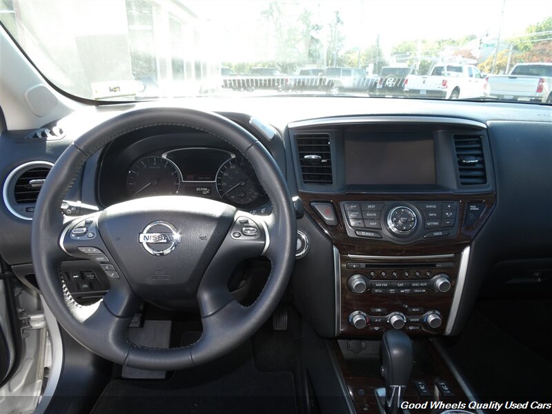 2014 Nissan Pathfinder SL photo 13