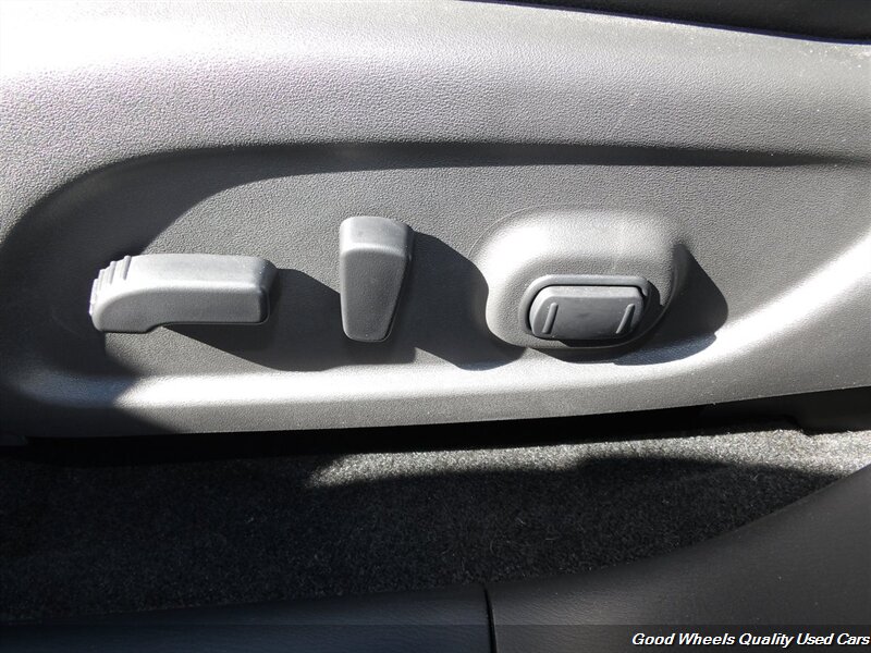 2014 Nissan Pathfinder SL photo 18