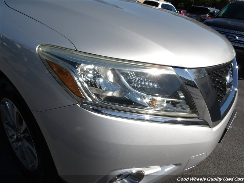 2014 Nissan Pathfinder SL photo 8