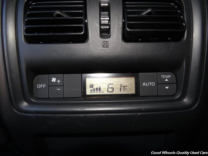 2014 Nissan Pathfinder SL photo 28