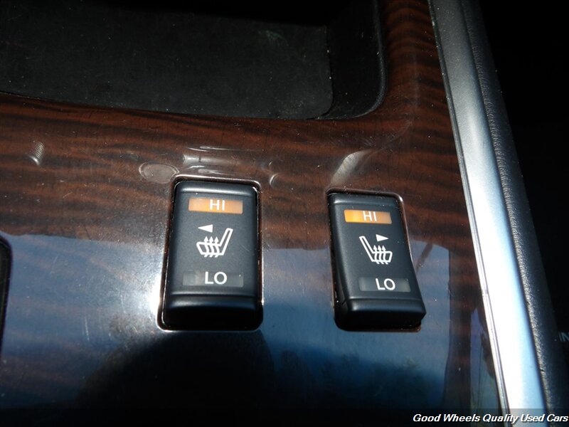 2014 Nissan Pathfinder SL photo 24