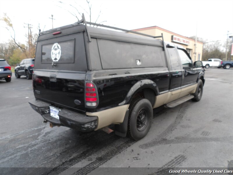 2001 Ford F-250 Lariat photo 2