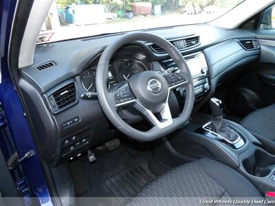 2017 Nissan Rogue SV - Photo 10 - Glassboro, NJ 08028