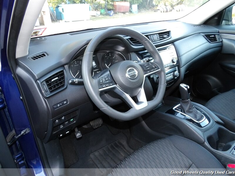2017 Nissan Rogue SV - Photo 10 - Glassboro, NJ 08028