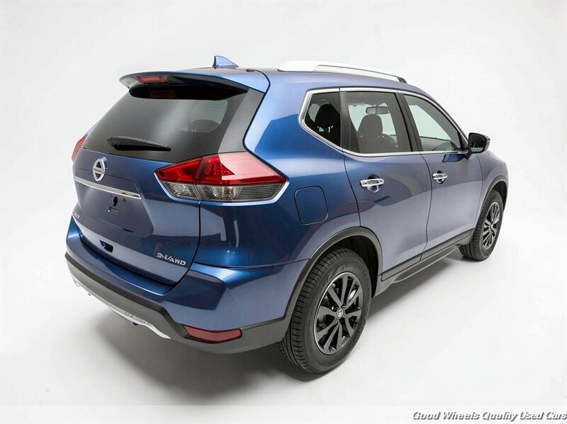 2017 Nissan Rogue SV - Photo 5 - Glassboro, NJ 08028