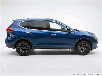 2017 Nissan Rogue SV - Photo 4 - Glassboro, NJ 08028