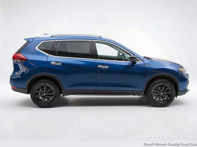 2017 Nissan Rogue SV - Photo 4 - Glassboro, NJ 08028