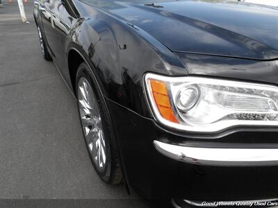2014 Chrysler 300   - Photo 10 - Glassboro, NJ 08028