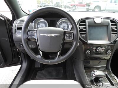 2014 Chrysler 300   - Photo 15 - Glassboro, NJ 08028
