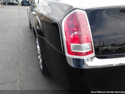 2014 Chrysler 300   - Photo 9 - Glassboro, NJ 08028