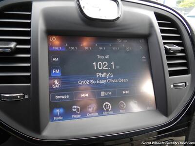 2014 Chrysler 300   - Photo 18 - Glassboro, NJ 08028