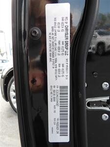 2014 Chrysler 300   - Photo 23 - Glassboro, NJ 08028