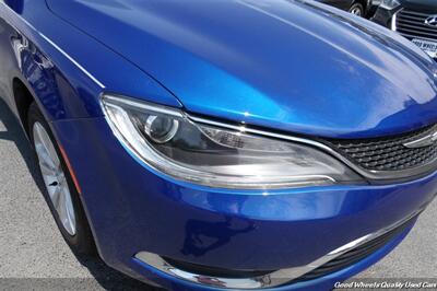 2017 Chrysler 200 Limited   - Photo 11 - Glassboro, NJ 08028