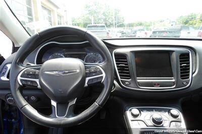 2017 Chrysler 200 Limited   - Photo 16 - Glassboro, NJ 08028