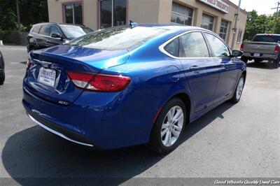 2017 Chrysler 200 Limited   - Photo 5 - Glassboro, NJ 08028