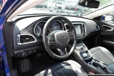 2017 Chrysler 200 Limited   - Photo 15 - Glassboro, NJ 08028