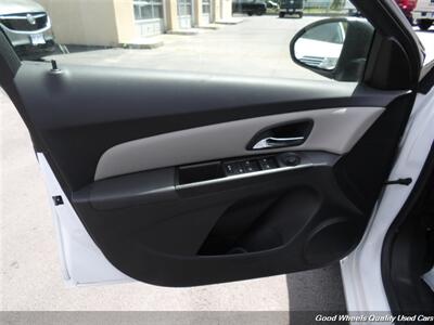 2016 Chevrolet Cruze Limited LS Auto   - Photo 14 - Glassboro, NJ 08028