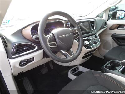 2018 Chrysler Pacifica Touring Plus   - Photo 12 - Glassboro, NJ 08028