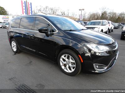 2018 Chrysler Pacifica Touring Plus   - Photo 3 - Glassboro, NJ 08028