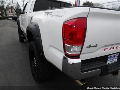 2016 Toyota Tacoma TRD Sport   - Photo 9 - Glassboro, NJ 08028
