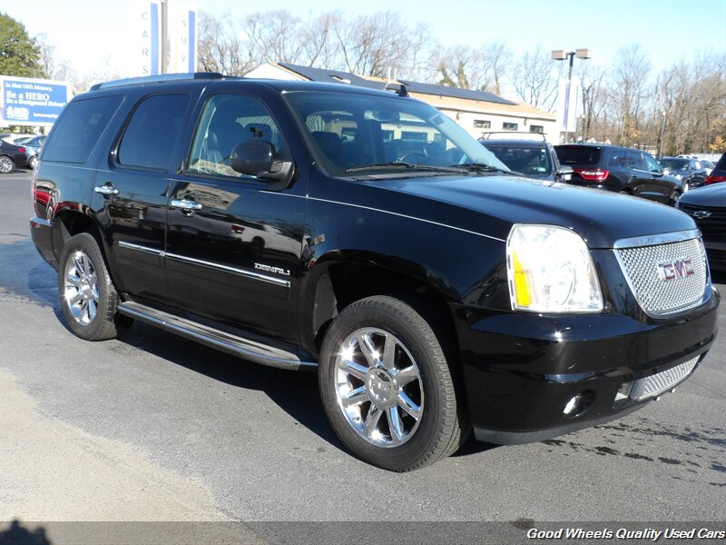 2012 Gmc Yukon Denali photo 2