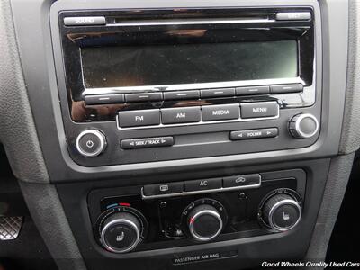 2012 Volkswagen Golf 2.5L PZEV - Photo 16 - Glassboro, NJ 08028