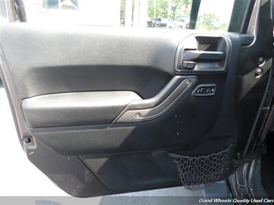 2017 Jeep Wrangler Sport S   - Photo 14 - Glassboro, NJ 08028