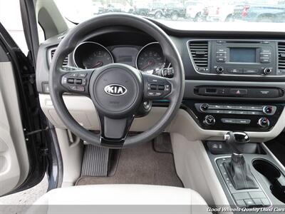 2015 Kia Sedona LX   - Photo 16 - Glassboro, NJ 08028