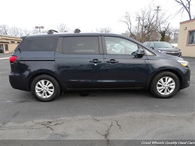 2015 Kia Sedona LX   - Photo 4 - Glassboro, NJ 08028