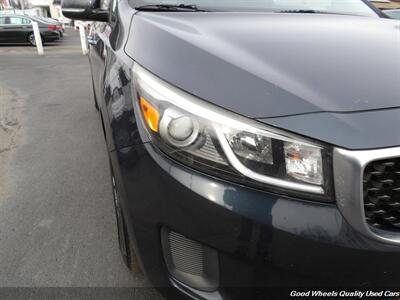 2015 Kia Sedona LX   - Photo 10 - Glassboro, NJ 08028