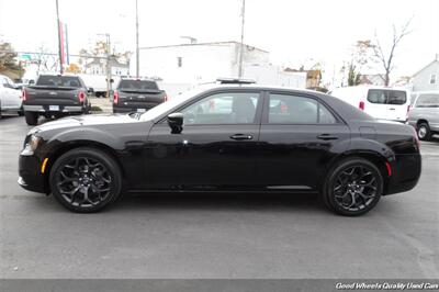 2019 Chrysler 300 Series Touring   - Photo 8 - Glassboro, NJ 08028