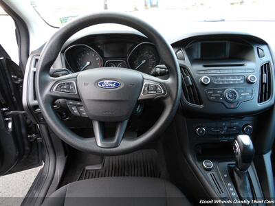 2016 Ford Focus SE   - Photo 15 - Glassboro, NJ 08028