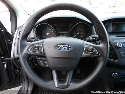 2016 Ford Focus SE   - Photo 16 - Glassboro, NJ 08028