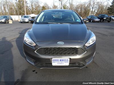2016 Ford Focus SE   - Photo 2 - Glassboro, NJ 08028