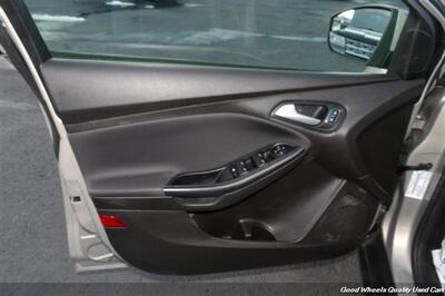 2016 Ford Focus SE   - Photo 14 - Glassboro, NJ 08028