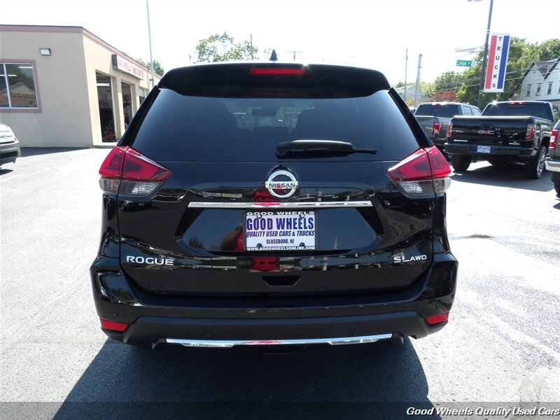 2019 Nissan Rogue SL photo 4