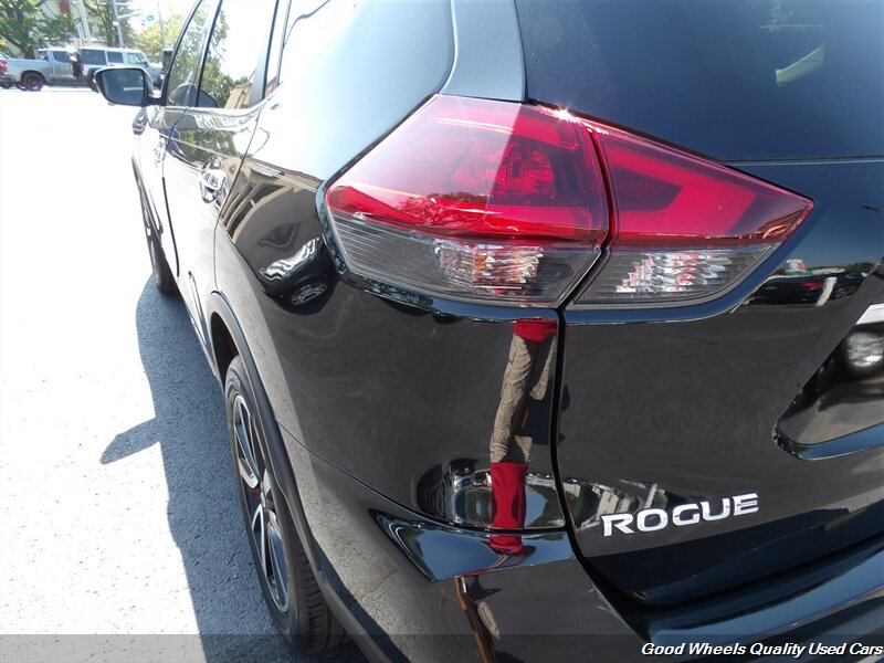 2019 Nissan Rogue SL photo 7